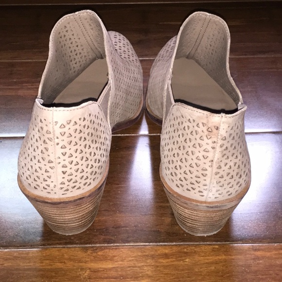 [ Vince Camuto ] - Derindia Laser-Cut Ankle Bootie - Picture 5 of 8